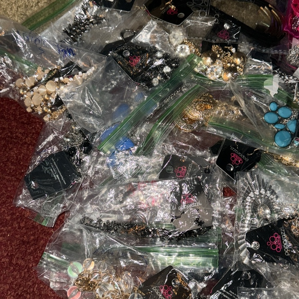 40 piece Shorter‎ Paparazzi necklaces - Picture 2 of 4